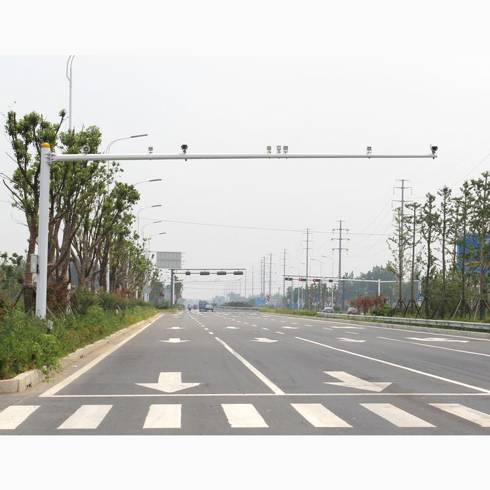 电子警察杆.jpg