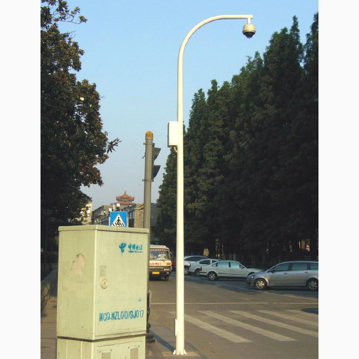 自弯监控立杆.jpg