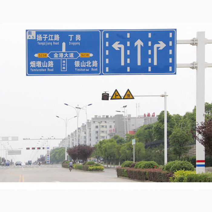 方杆交通标志杆.jpg